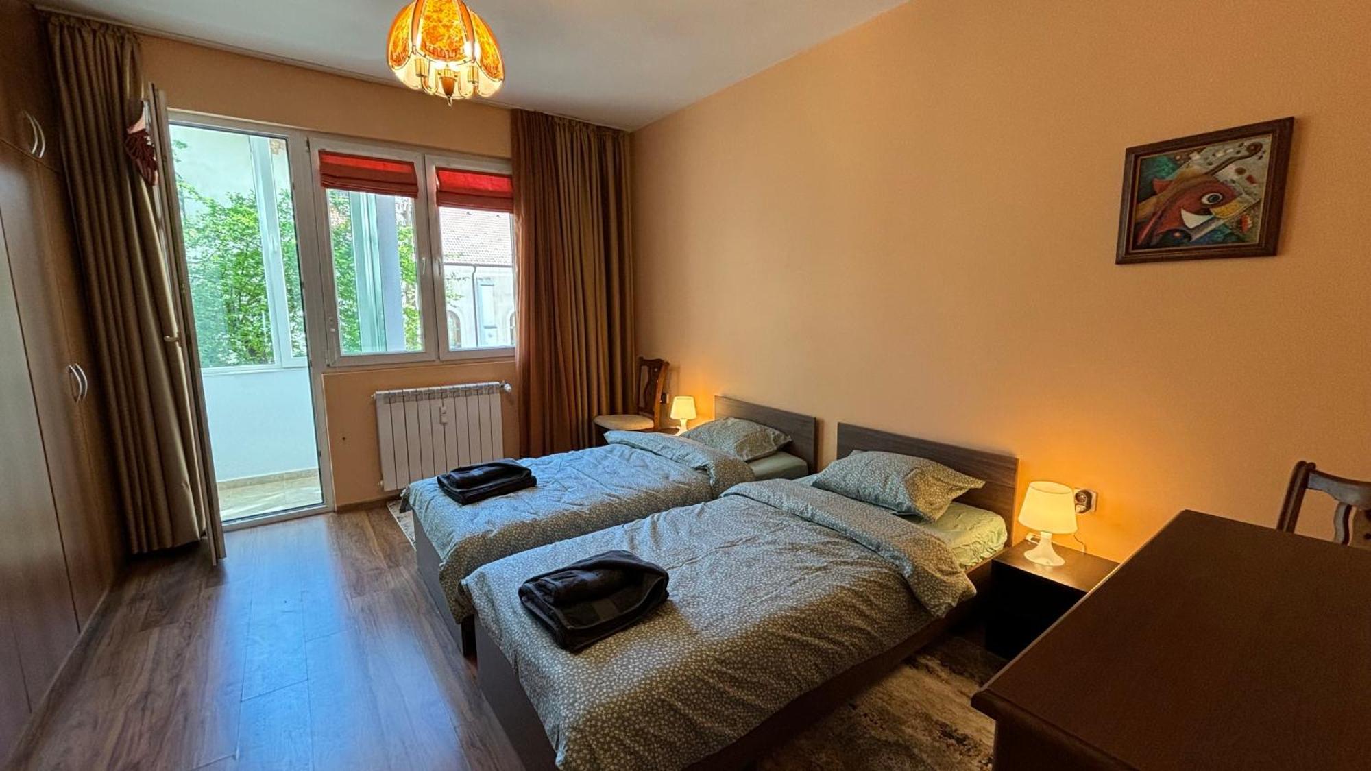 Quiet 2 Bedrooms Downtown Apart София Экстерьер фото